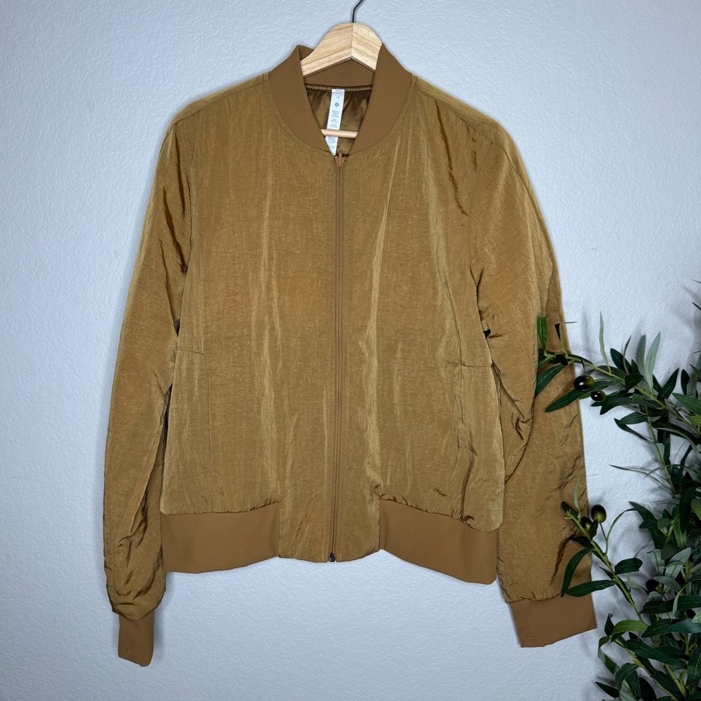 Lululemon Bronze Bomber Jacket Size 12 Lightweight Zip Athleisure Travel Gym Jac